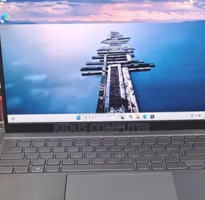 New Laptop Asus 8GB AMD Ryzen 5 SSD 512GB