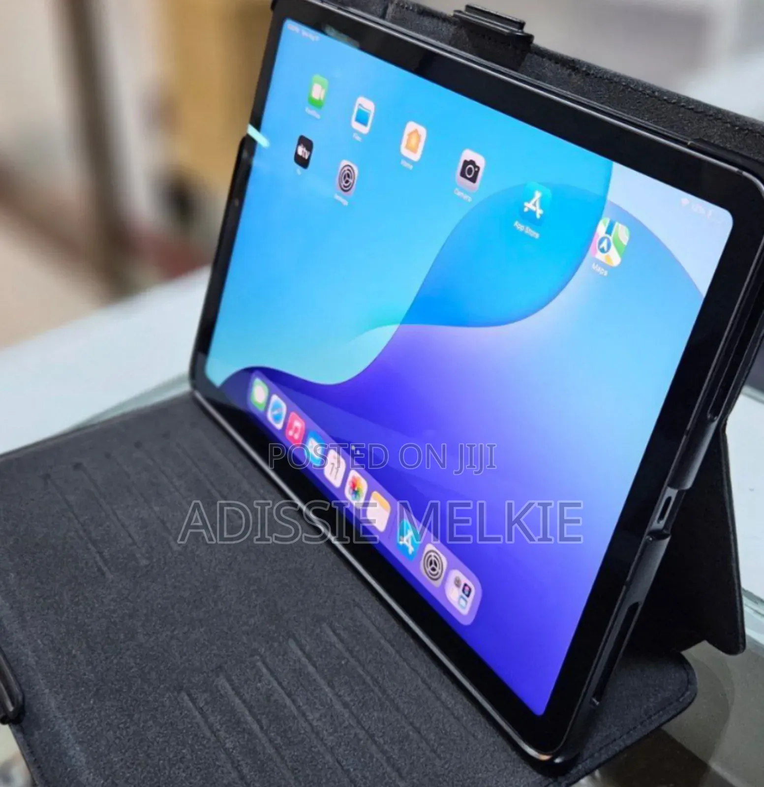 New Laptop Apple MacBook Pro M1 8GB Intel Core i7 SSD 32GB