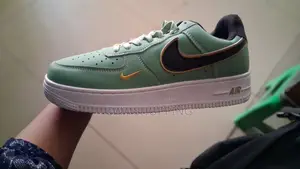 Photo - Nike Air Force 1 Oil Green Metallic Gold Swoosh