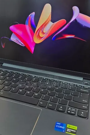 Photo - New Laptop Lenovo ThinkPad Yoga 16GB Intel Core I7 SSD 512GB