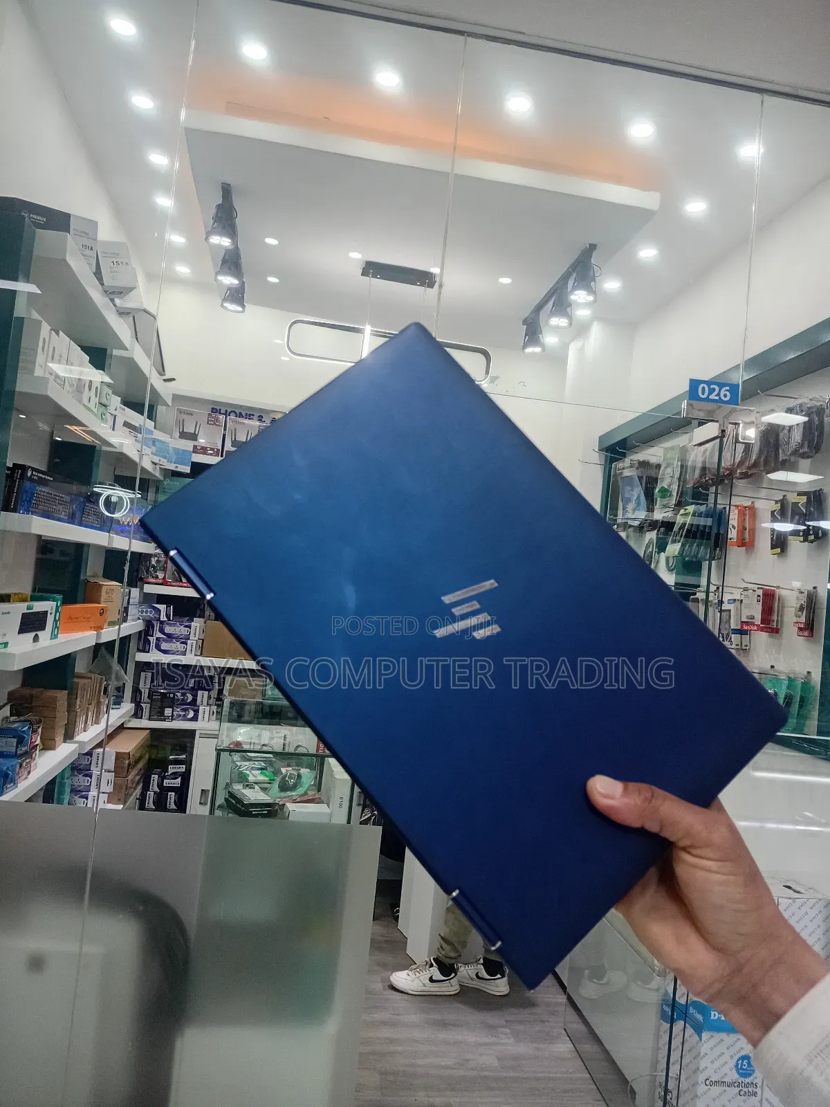 New Laptop HP Dragonfly G3 16GB Intel Core I7 SSD 1T