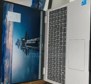 New Laptop Dell Precision 5540 16GB Intel Core I5 SSD 512GB