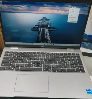 Photo - New Laptop Dell Precision 5540 16GB Intel Core I5 SSD 512GB