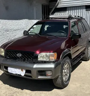 Nissan Pathfinder 1999 Burgundy