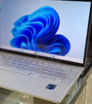 New Laptop HP Envy 13 16GB Intel Core i7 SSD 512GB