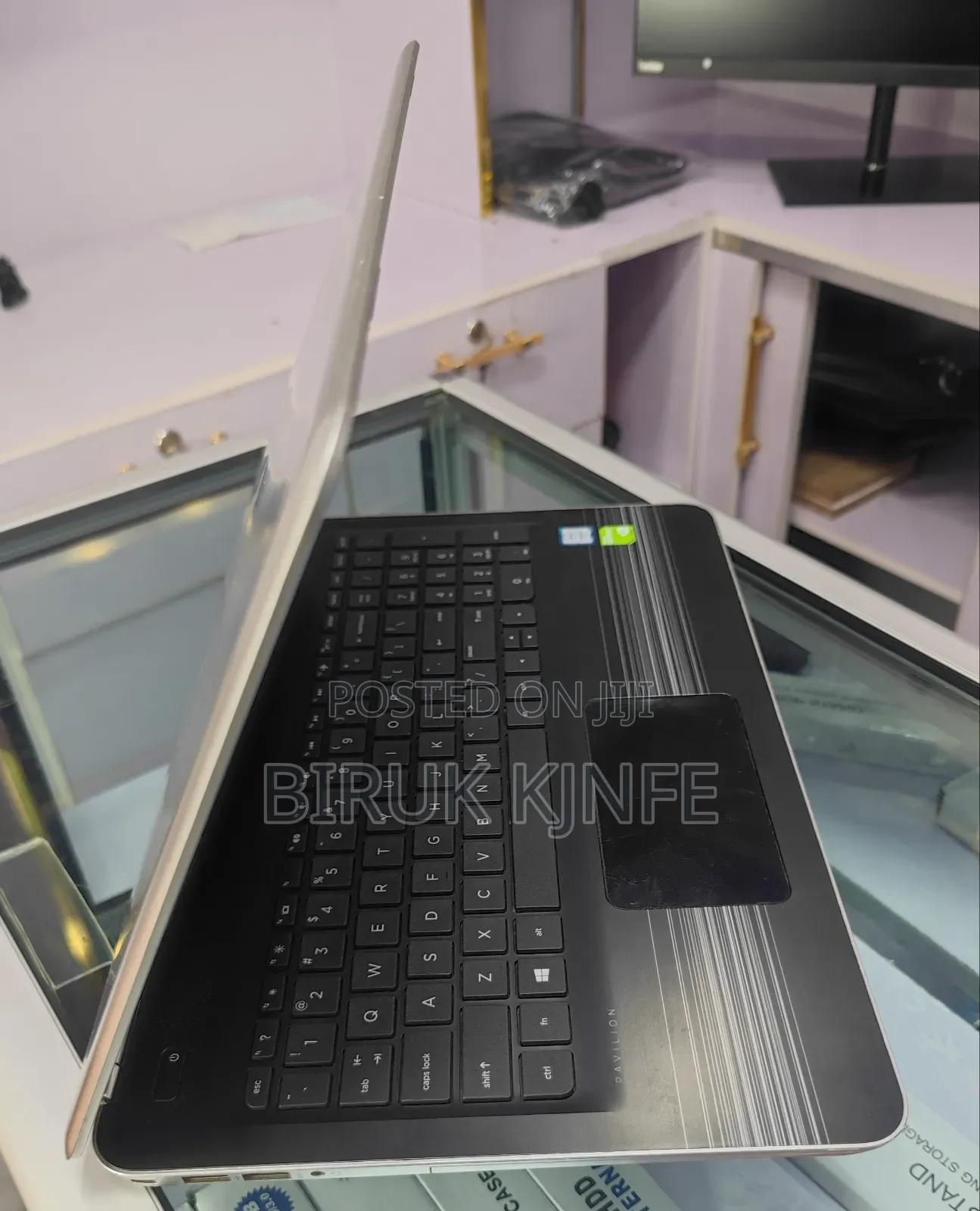 New Laptop HP Pavilion 15 8GB Intel Core I5 SSD 256GB