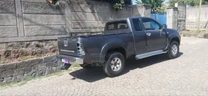 Toyota Hilux 2.5 D-4D Extra Cab 2008 Gray