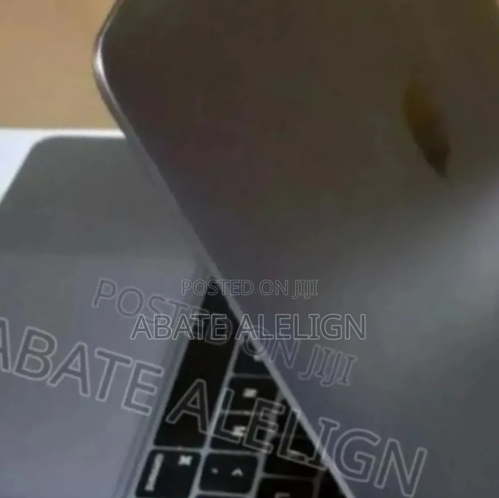 New Laptop Apple MacBook Pro M1 8GB Apple M1 SSD 256GB