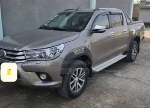 Photo - Toyota Hilux Revo Double Cab Deisel 2.4 RWD 2017 Gray