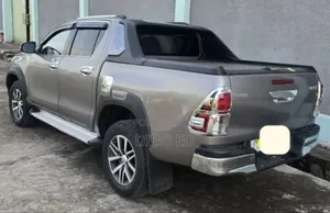 Toyota Hilux Revo Double Cab Deisel 2.4 RWD 2017 Gray