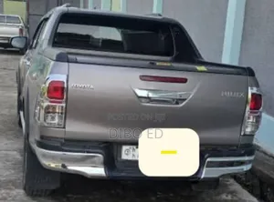 Toyota Hilux Revo Double Cab Deisel 2.4 RWD 2017 Gray