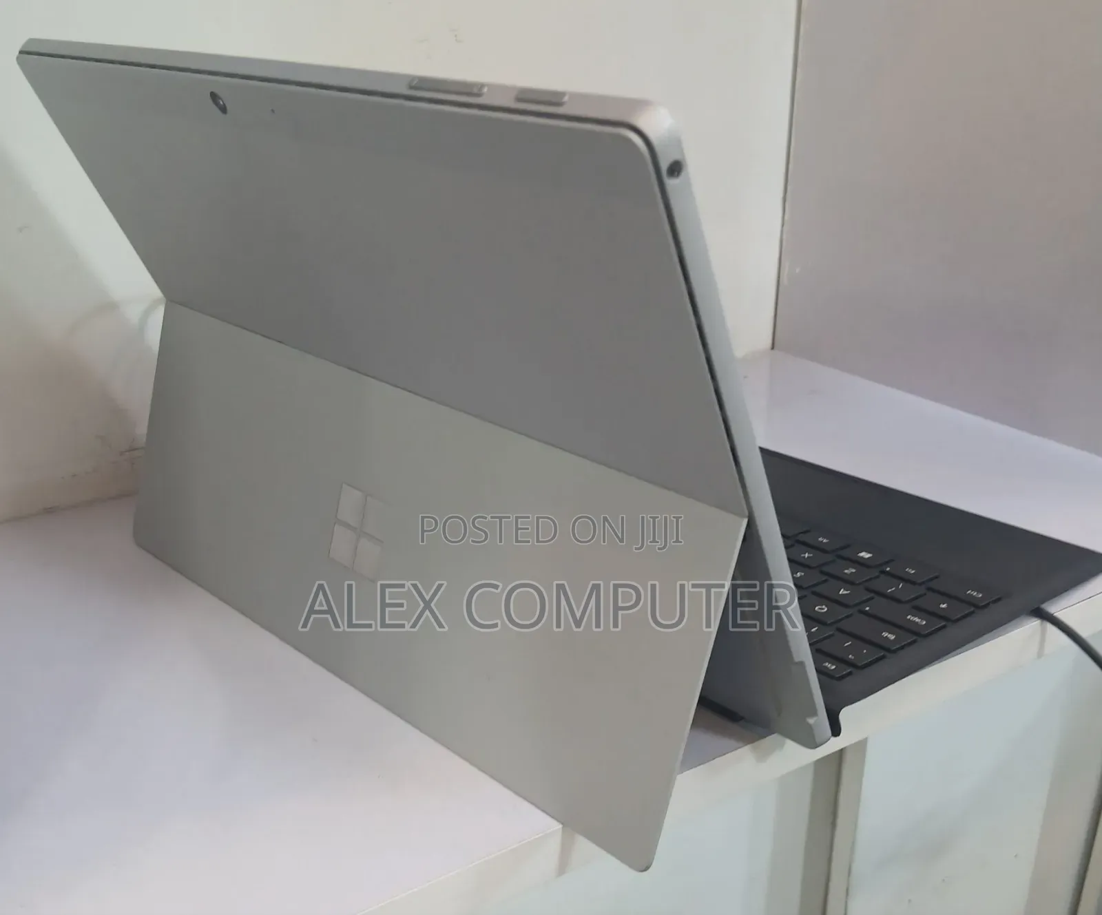 New Laptop Microsoft Surface Pro 7 16GB Intel Core I5 SSD 256GB