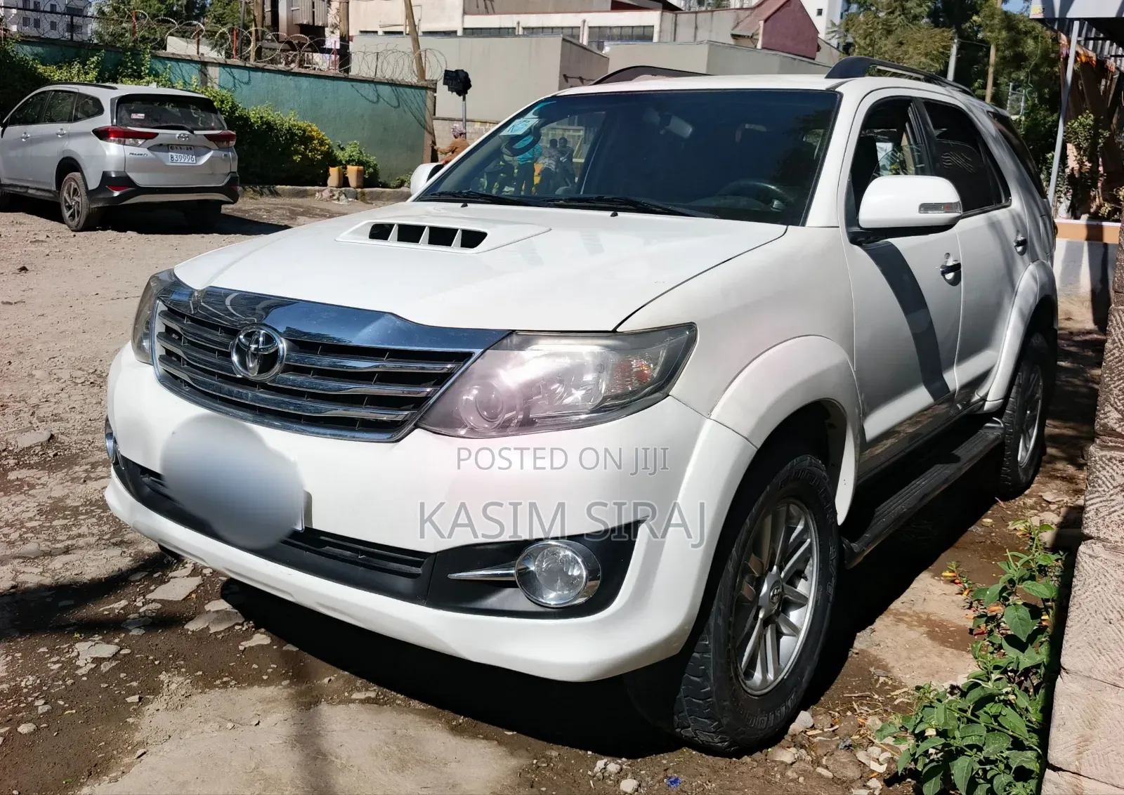 Toyota Fortuner 2.4 D RWD 2015 White