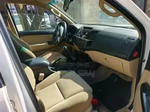 Toyota Fortuner 2.4 D RWD 2015 White