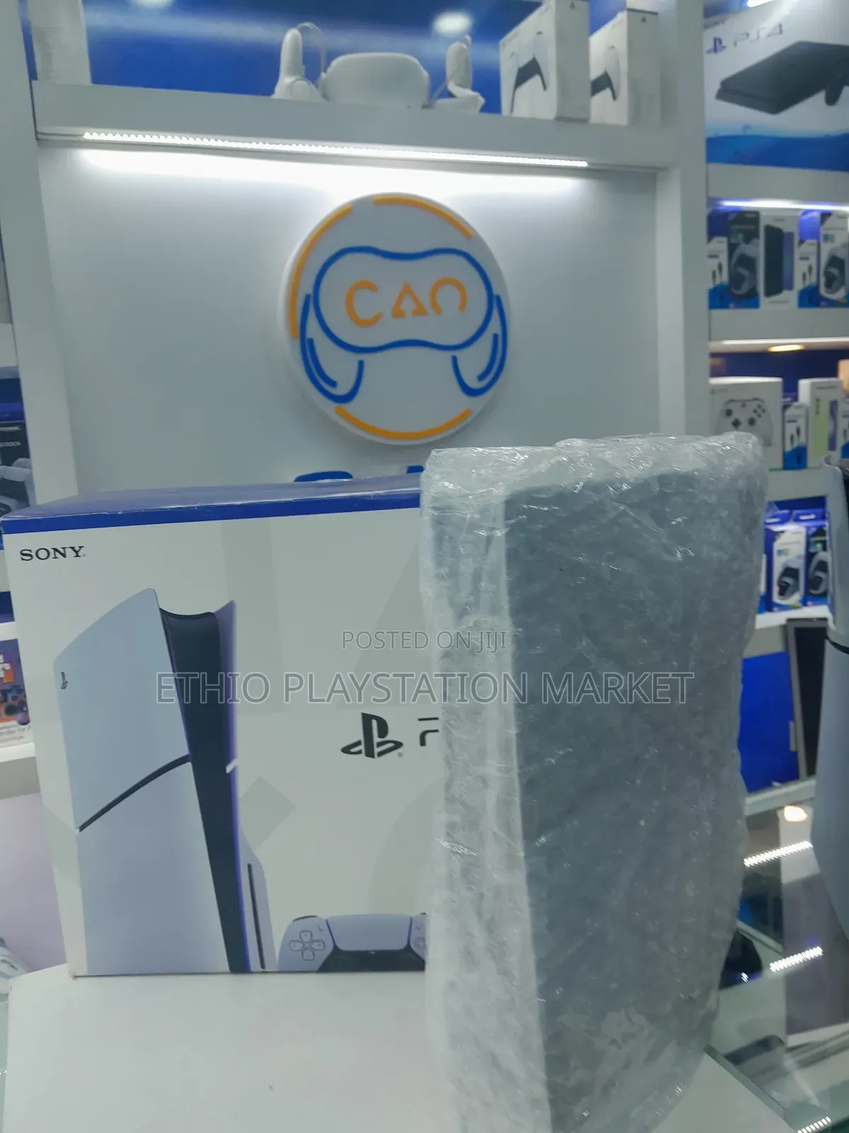 Playstation 5 Slim ከ አንድ Joystick ጋር