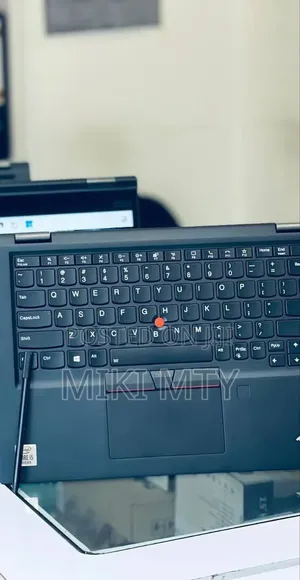 Photo - New Laptop Lenovo ThinkPad Yoga 16GB Intel Core I7 SSD 512GB