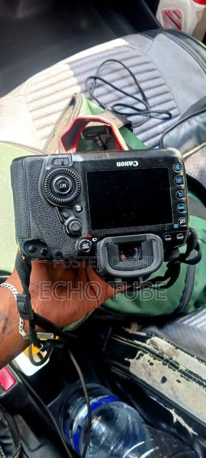 Canon 5d Mark Iv With 18-105mm Lens