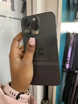 Photo - Apple iPhone 15 Pro Max 512 GB Black