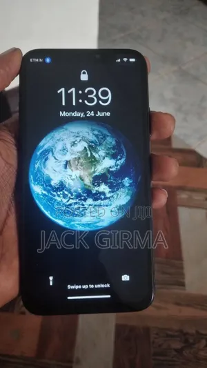 Photo - Apple iPhone X 64 GB Black