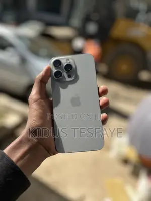 Apple iPhone 15 Pro Max 256 GB Silver