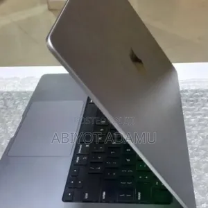 New Laptop Apple MacBook Pro M1 16GB Apple M1 SSD 512GB