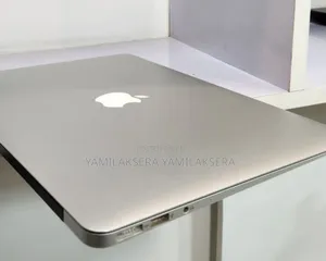 New Laptop Apple MacBook Air 2017 8GB Intel Core I5 SSD 128GB