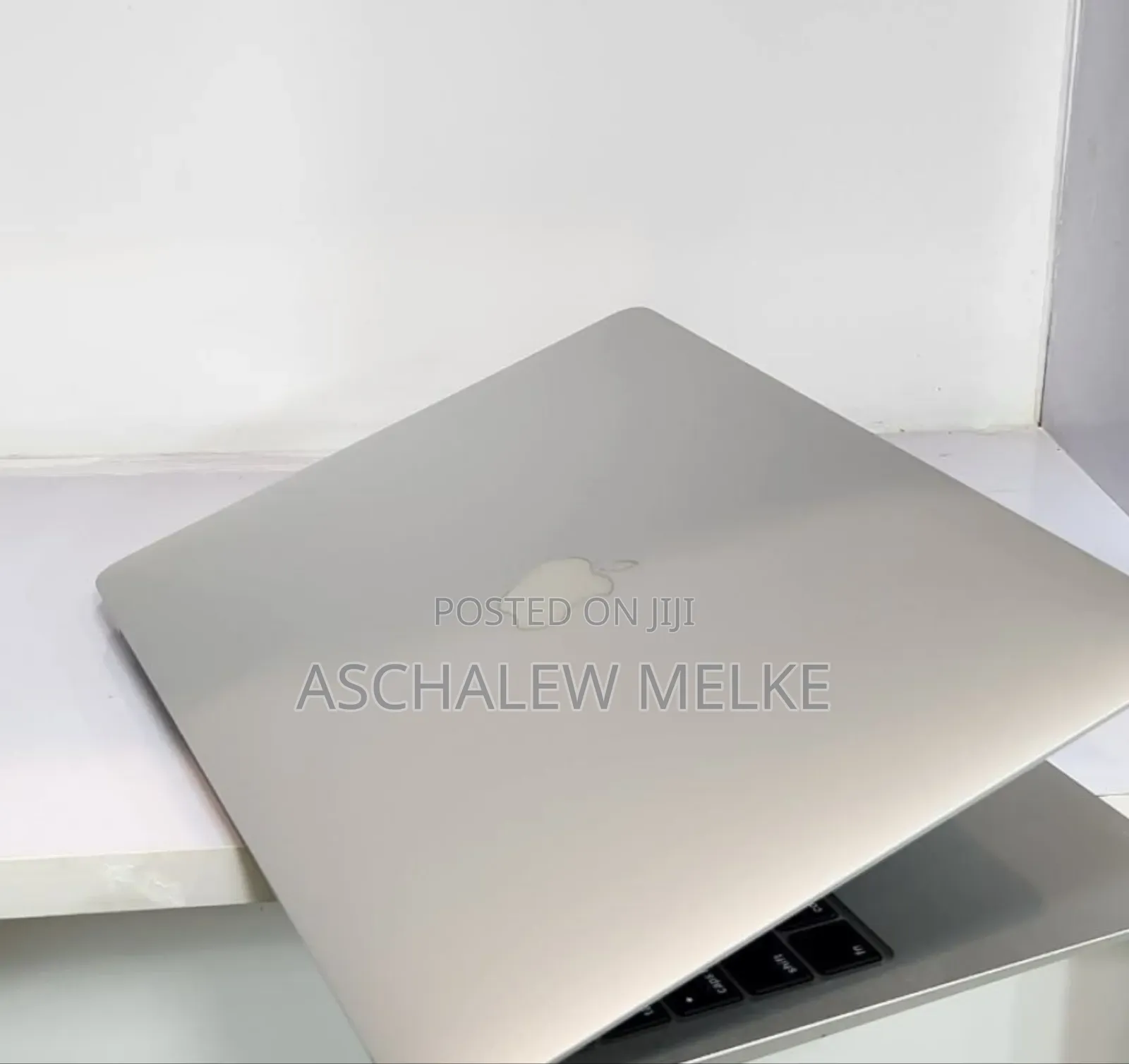 Laptop Apple MacBook Air 2020 8GB Intel Core I3 SSD 256GB