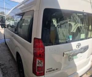 Toyota HiAce 2020 White