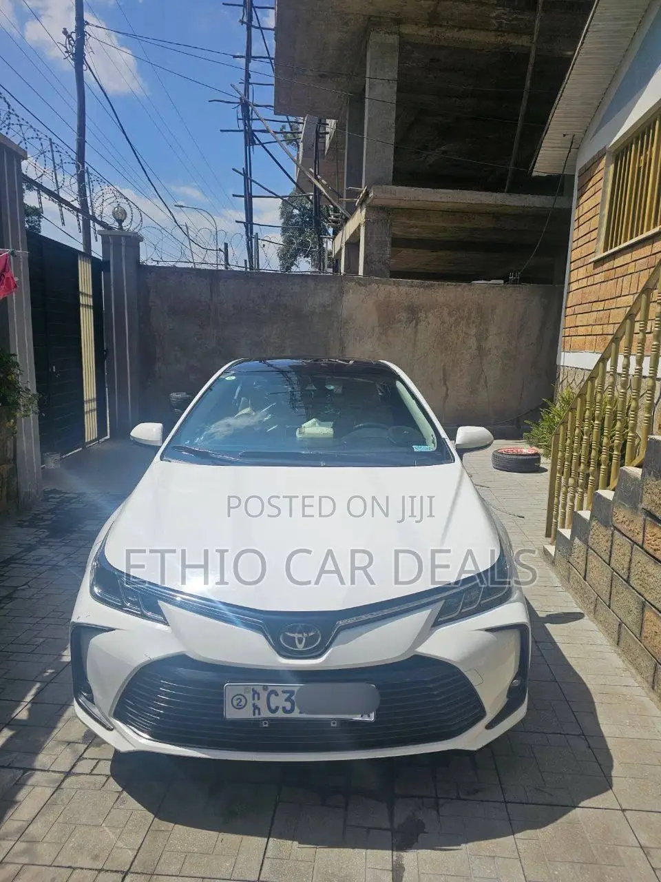 Toyota Corolla LE 2022 White
