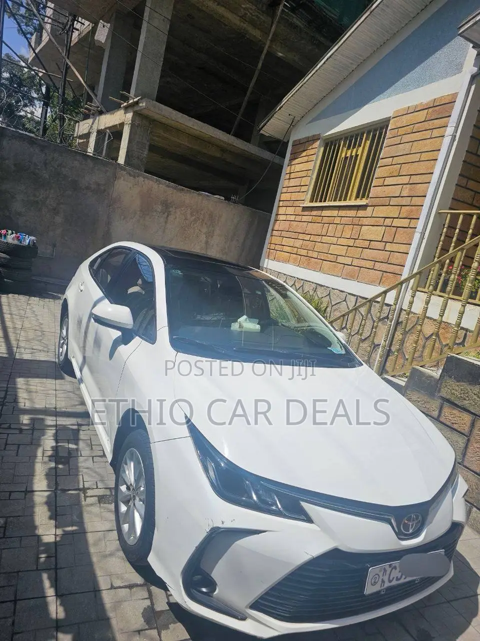 Toyota Corolla LE 2022 White