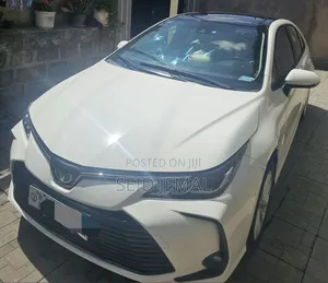 Toyota Corolla 2022 White