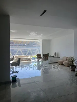 መሀል ቦሌ ላይ የንግድ ሱቆች እና የመኖርያ አፓርትመንቶችን እየሸጥን እንገኛለን