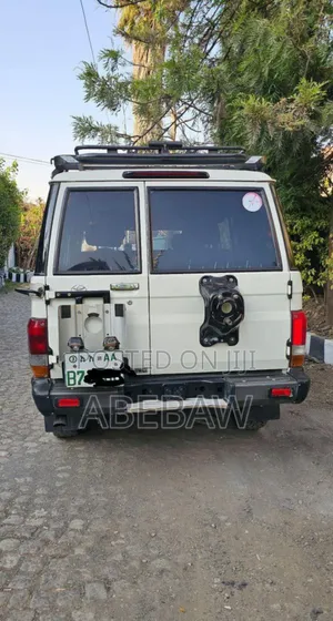 Toyota Land Cruiser 2014 White