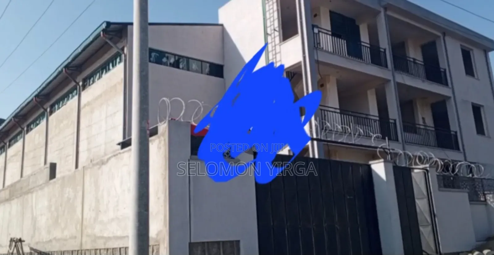 ለሽያጭ የወጣ መጋዘን