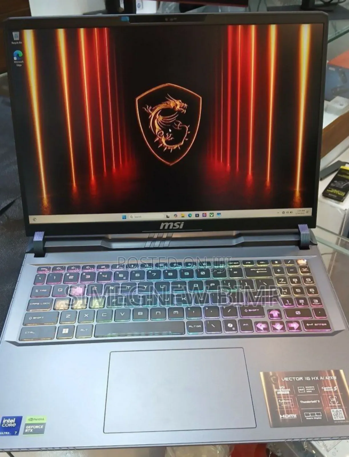 New Laptop MSI Vector 16 HX AI A2XWIG 16GB Intel Core Ultra 7 SSD 1T
