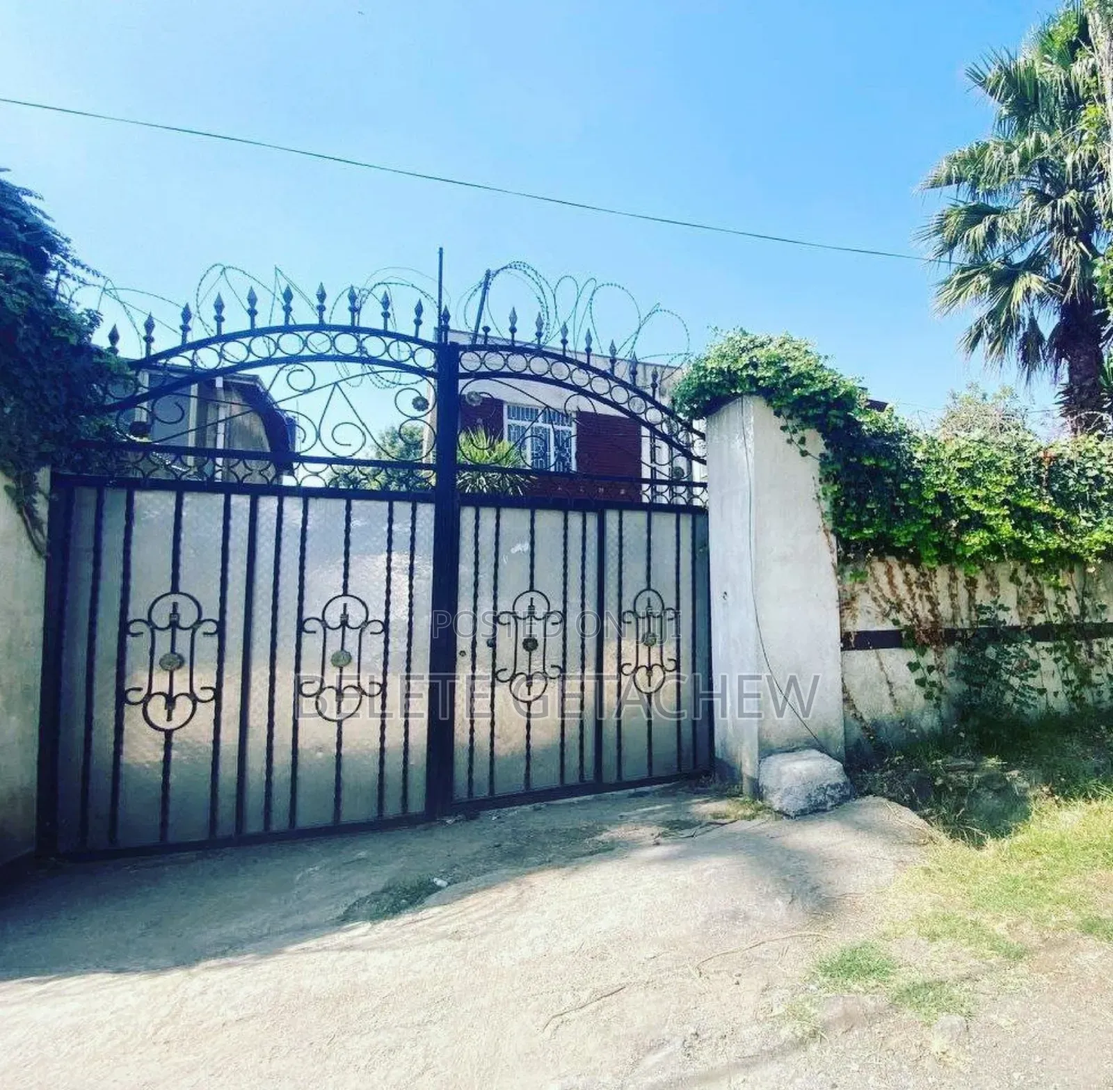 5bdrm House in Old Airport, G+1, Nifas Silk-Lafto for sale