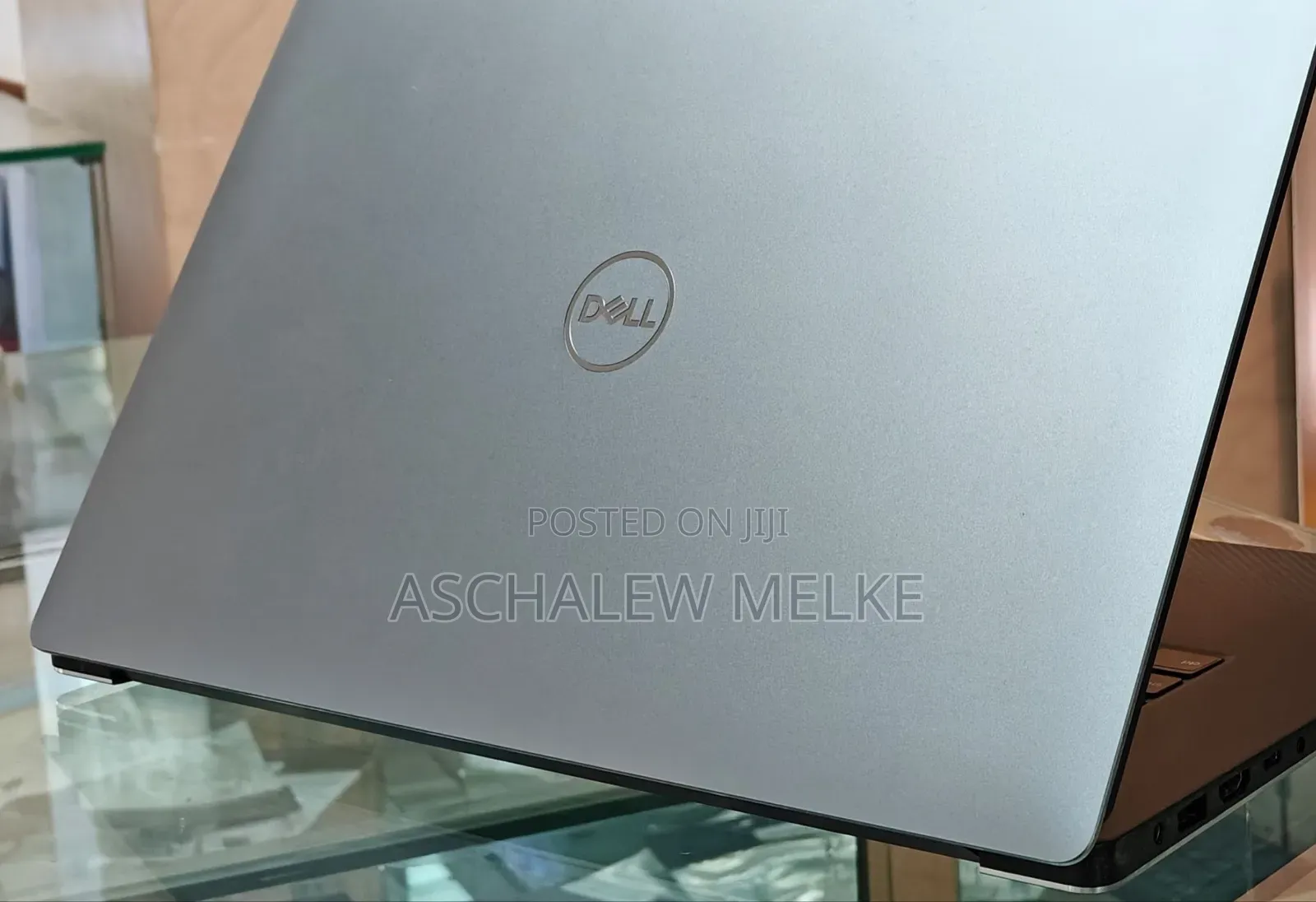 New Laptop Dell Precision 5540 16GB Intel Core I7 SSD 512GB