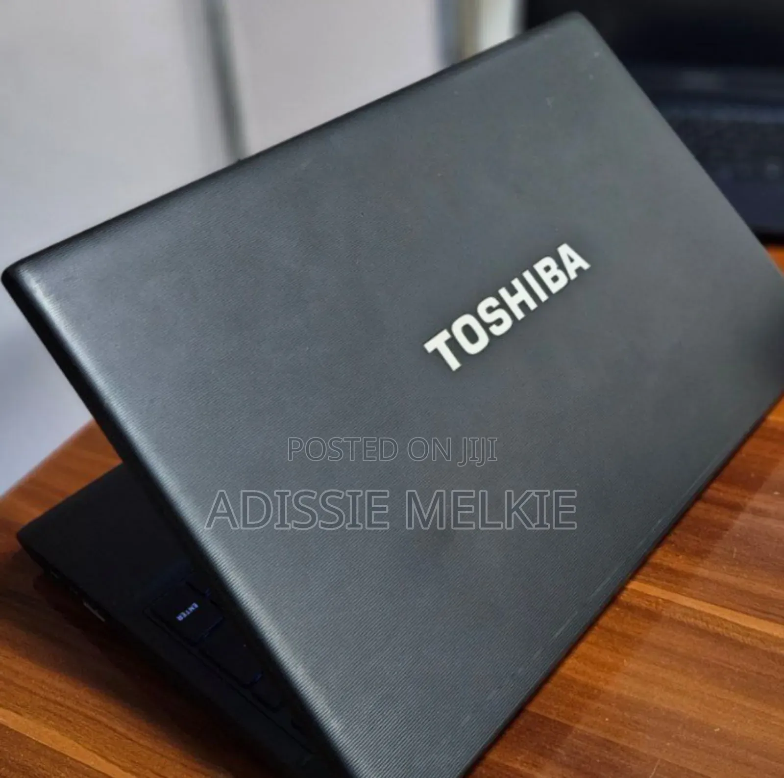 New Laptop Toshiba Tecra R950 4GB Intel Core I5 SSD 320GB