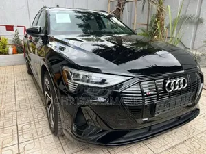 New Audi Q8 e-tron Premium 2024 Black