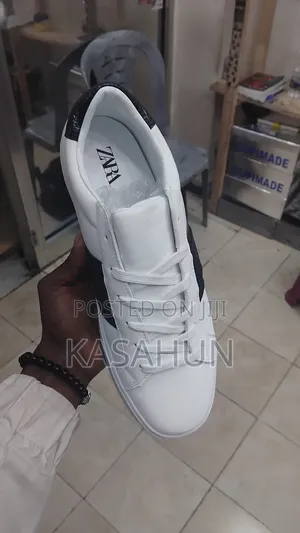 ህልም ካለህ ህልሞህን ለማጎኘት ጠንክሮ መሥራት