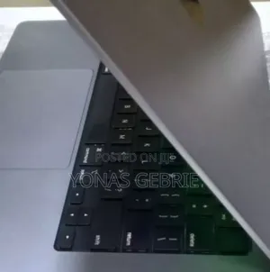 New Laptop Apple MacBook Pro M1 16GB Apple M1 Pro SSD 512GB