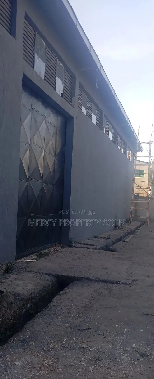 የሚከራይ መጋዘን ቃሊቲ አዲስ አበባ 400 Kv የራሱ ትራንስፎርመር ያለው