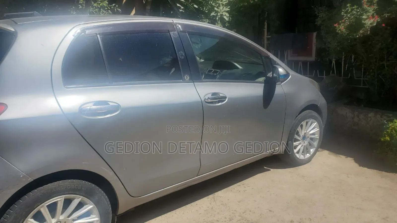 Toyota Yaris 2010 White