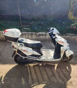 Photo - Motorcycle 2022 Silver