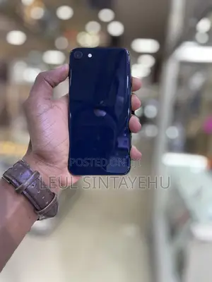 New Apple iPhone SE (2022) 64 GB Black