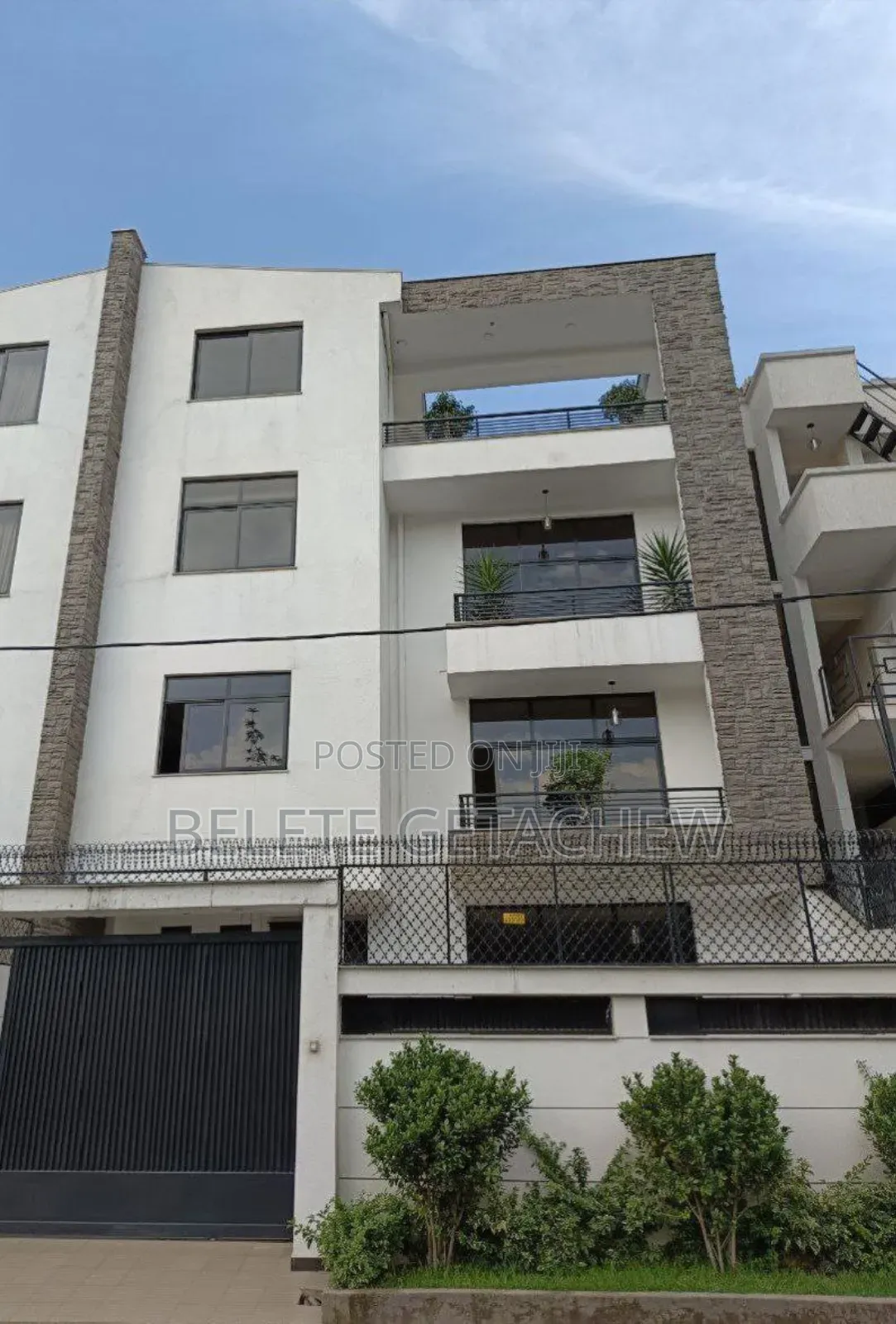 8bdrm House in Lebu, G+3 Luxury, Nifas Silk-Lafto for sale