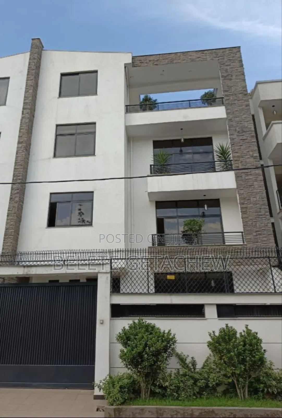 8bdrm House in Lebu, G+3 Luxury, Nifas Silk-Lafto for sale