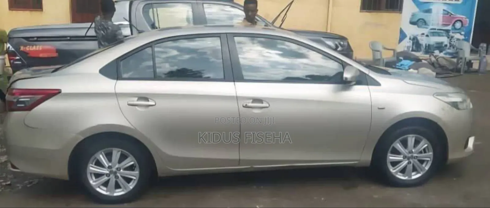 Toyota Yaris 2016 Gold