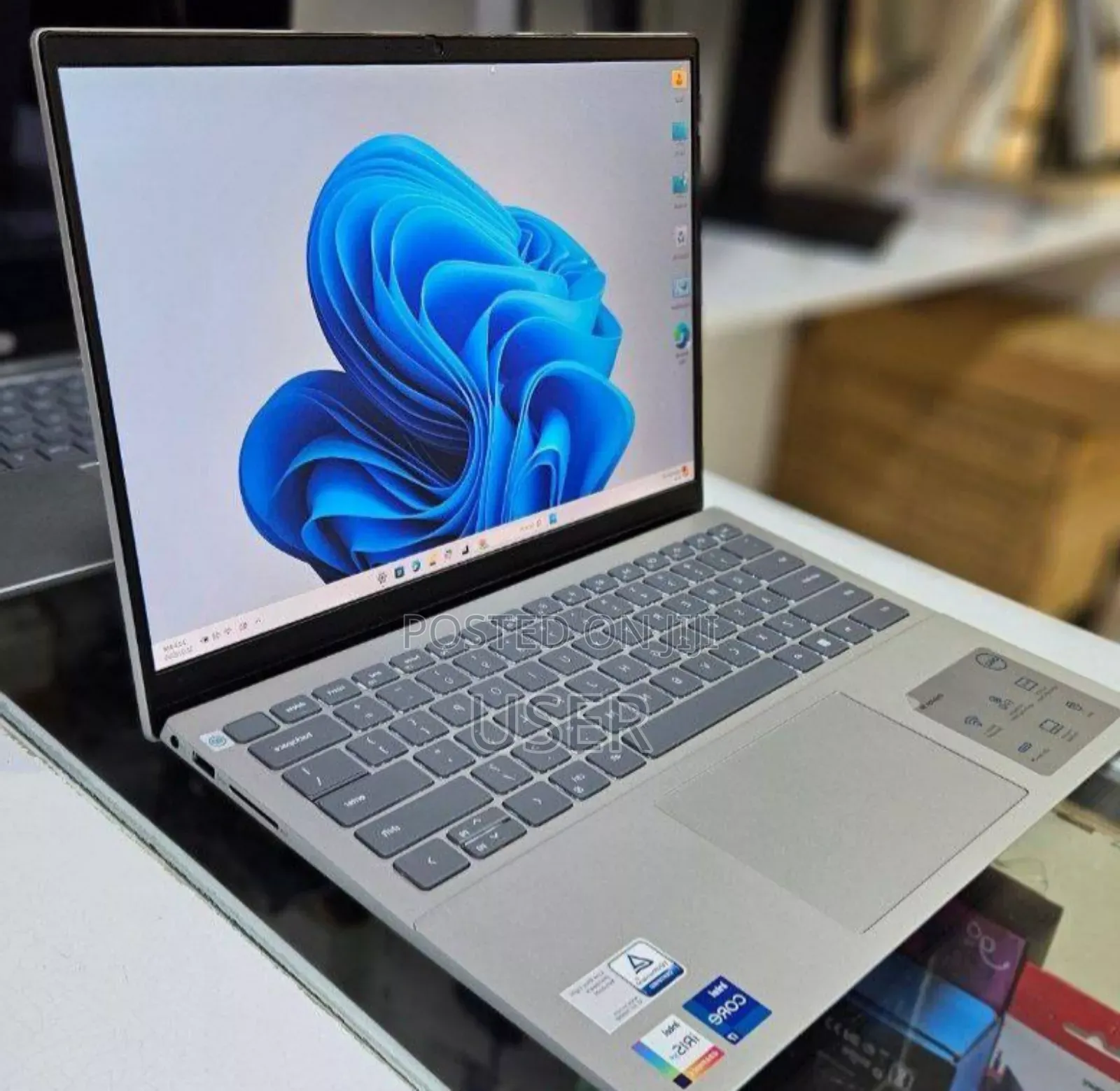 New Laptop Dell Inspiron 14 16GB Intel Core I7 SSD 512GB