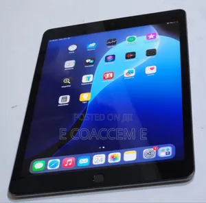 Photo - New Apple iPad (2025) 64 GB Gray